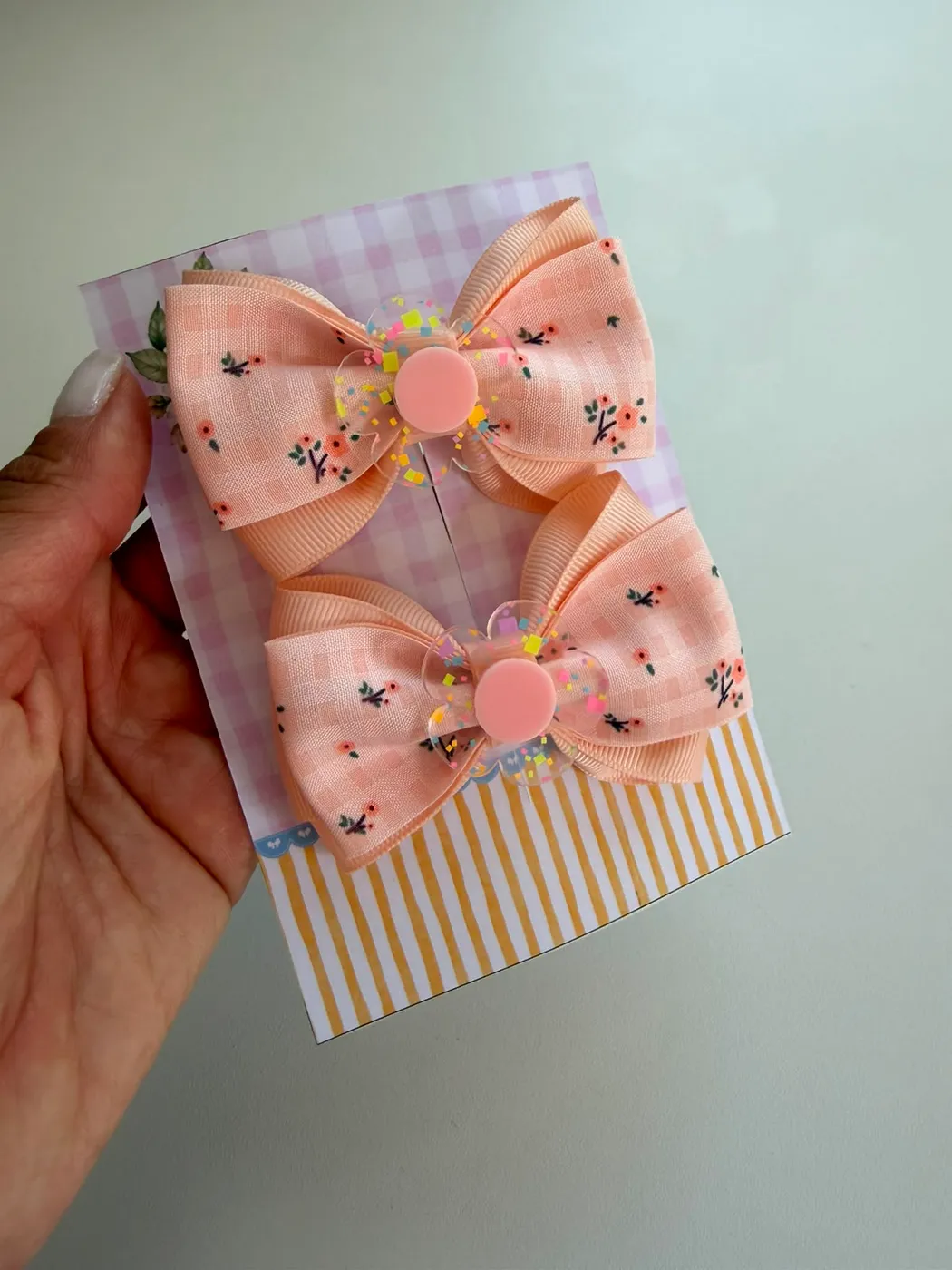 Parzinho Laço Floral Salmão com Botão