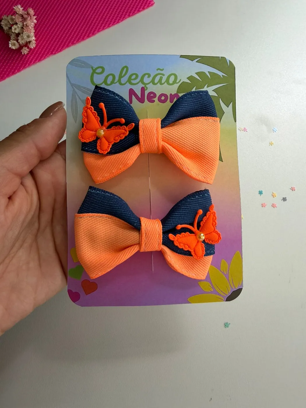 Parzinho Laço Borboleta Laranja Neon e Marinho