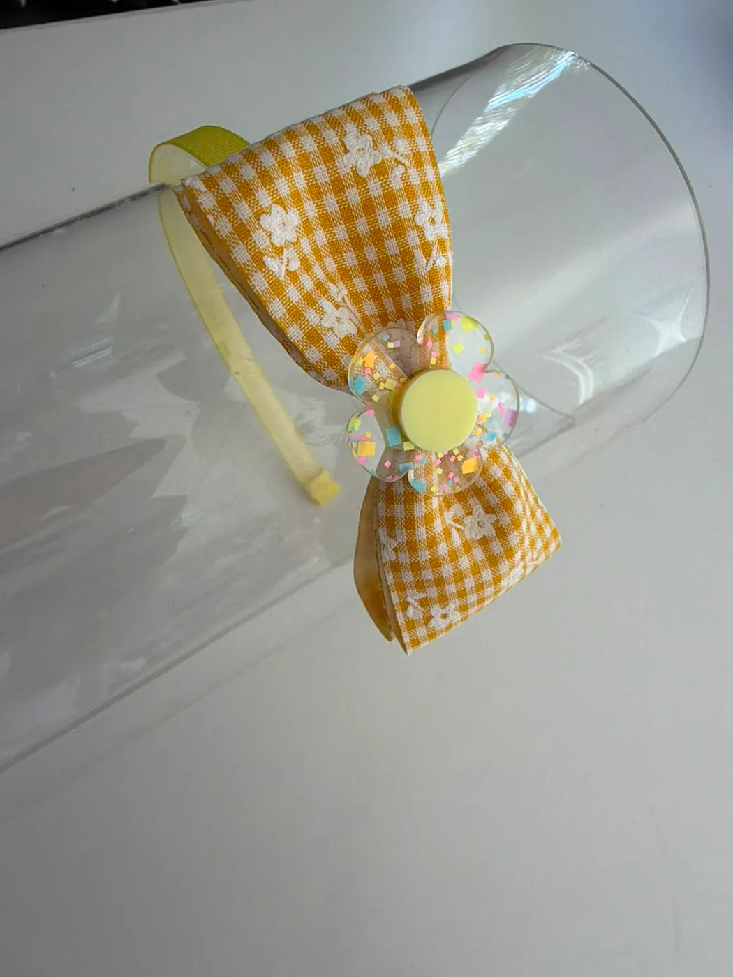 Tiara Laço Xadrez Amarelo com Flor