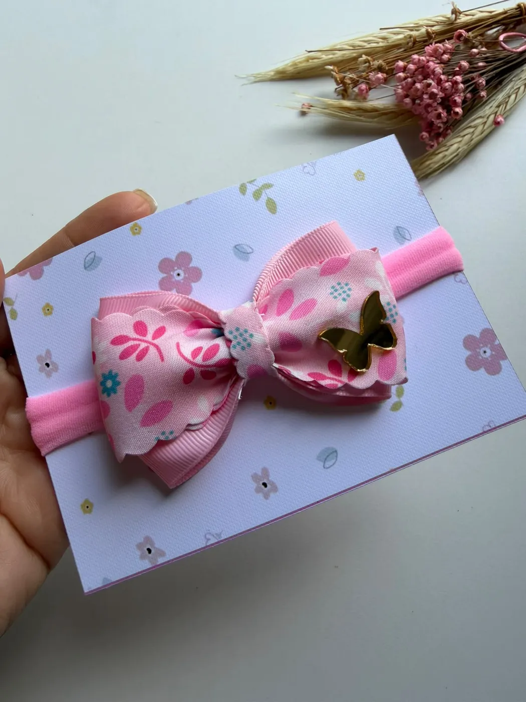 Faixinha de Bebê Laço Floral Rosa com Borboleta