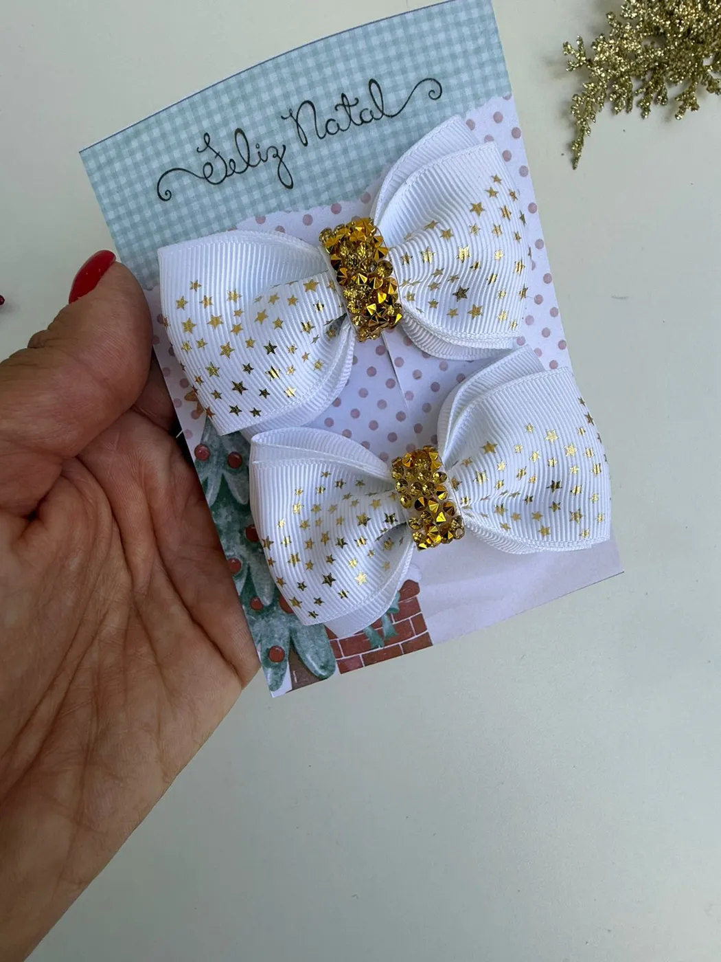 Parzinho Laço Branco com Estrelas Douradas Natal